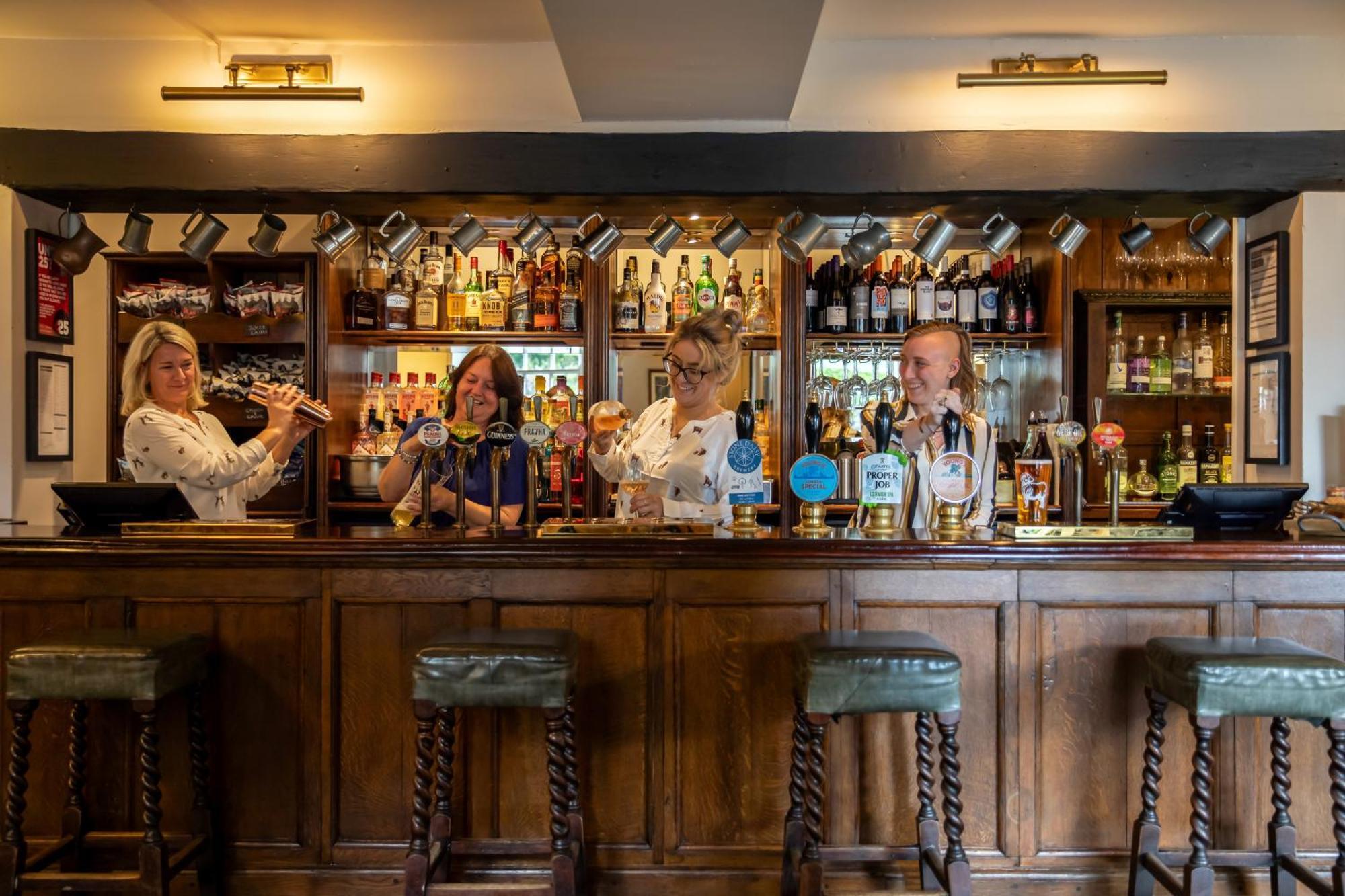 The Lamb Inn Hindon Екстер'єр фото