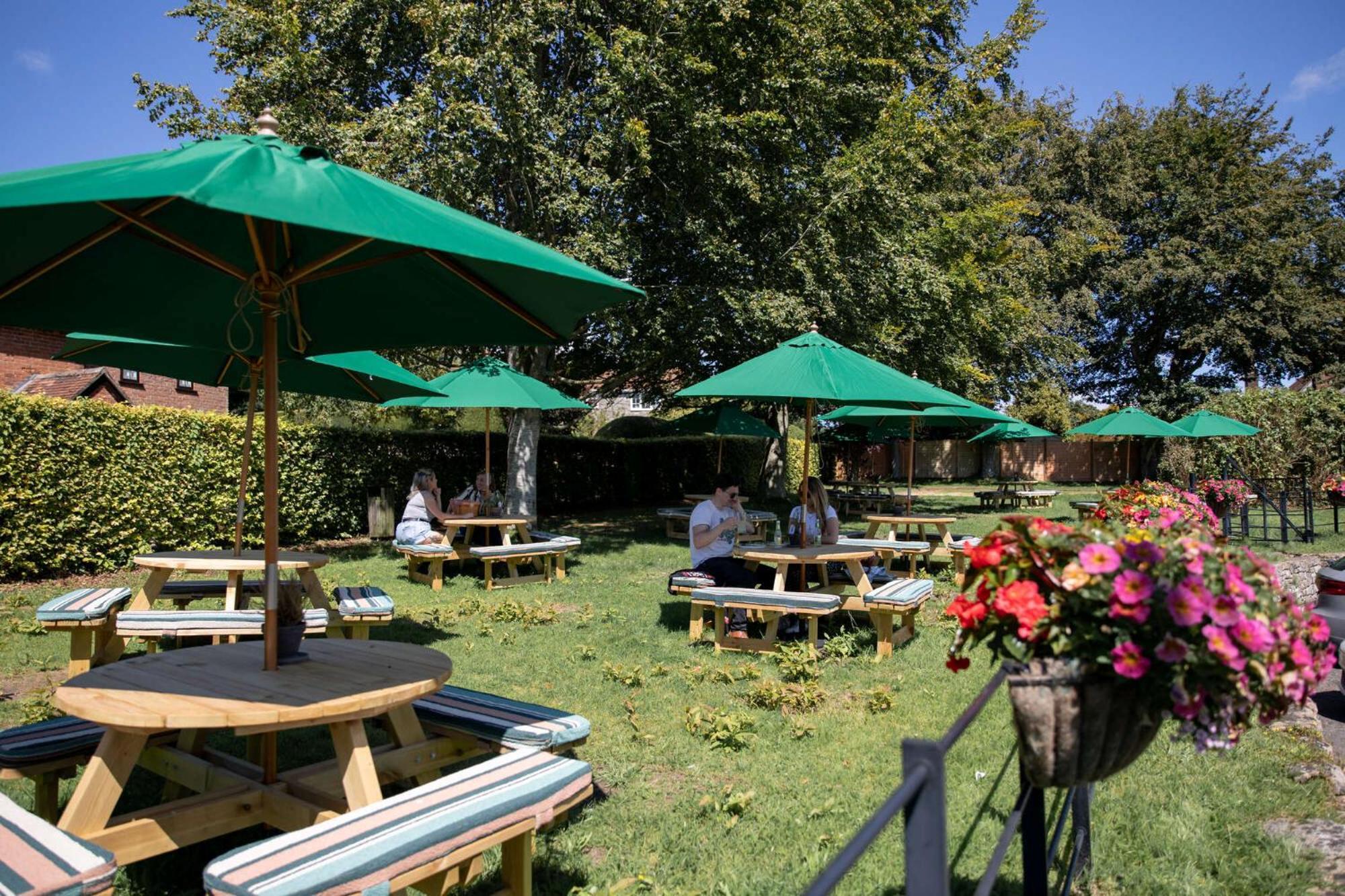 The Lamb Inn Hindon Екстер'єр фото